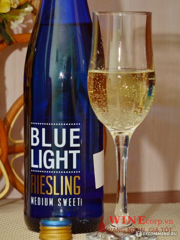 Rượu vang Blue Light Riesling