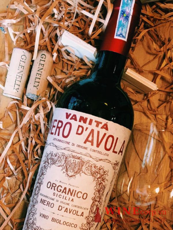 Rượu vang Vanitá Nero d’Avola Organico